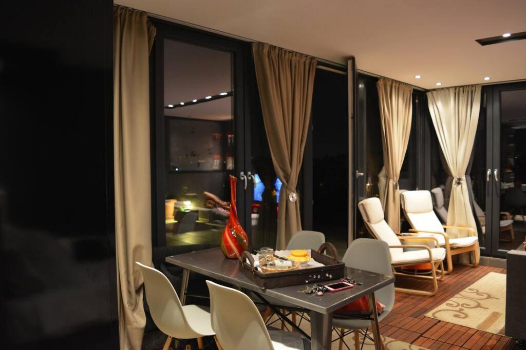 The Love suite 1 Athens Riviera
