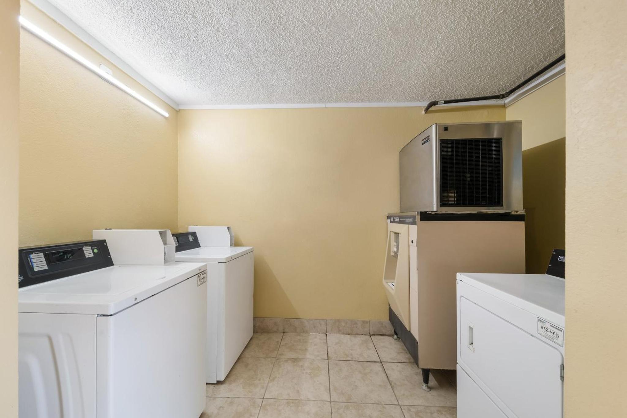 Red Roof Inn Conference Center McKinney - Property Image 37