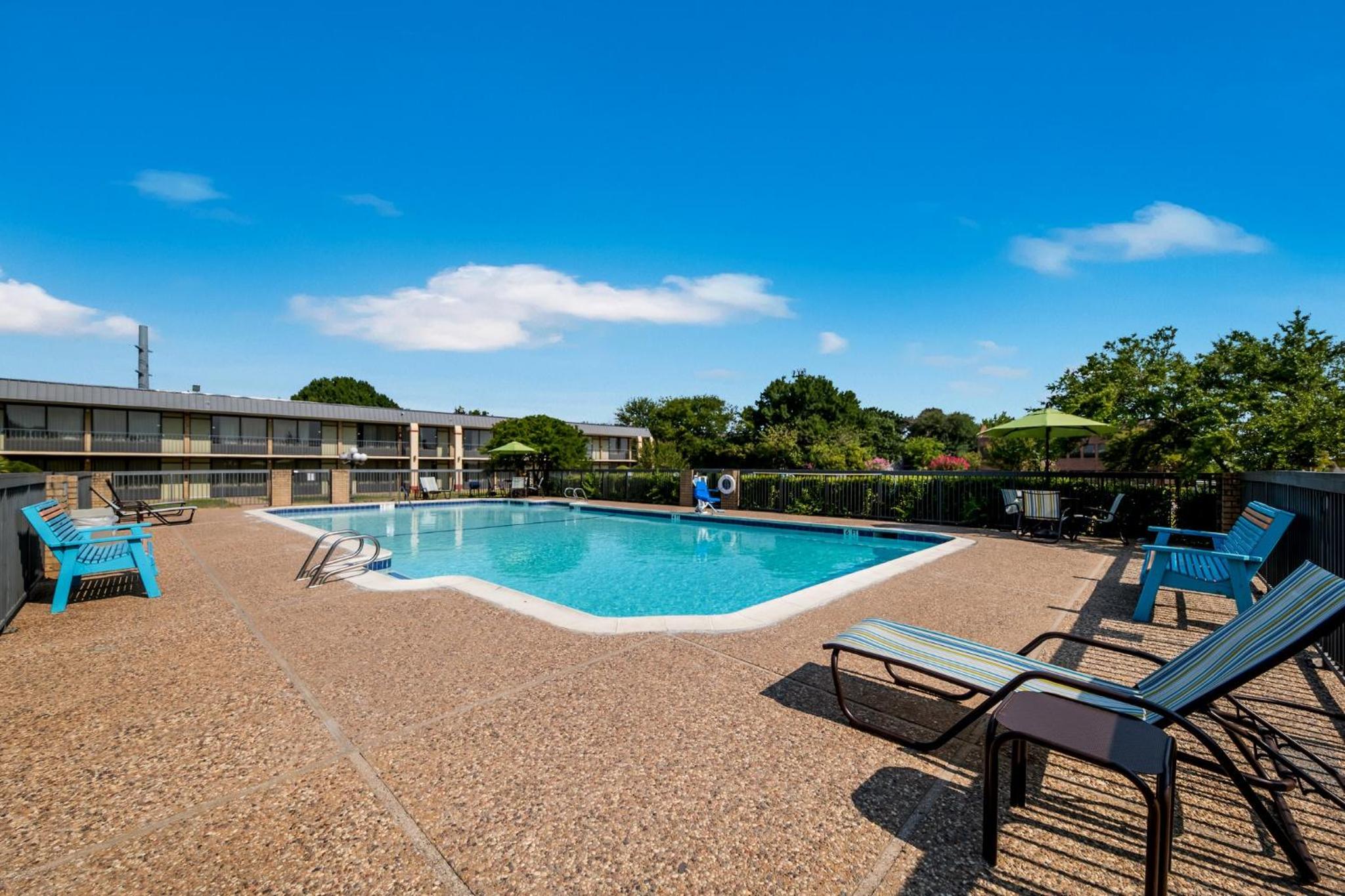 Red Roof Inn Conference Center McKinney - Property Image 39