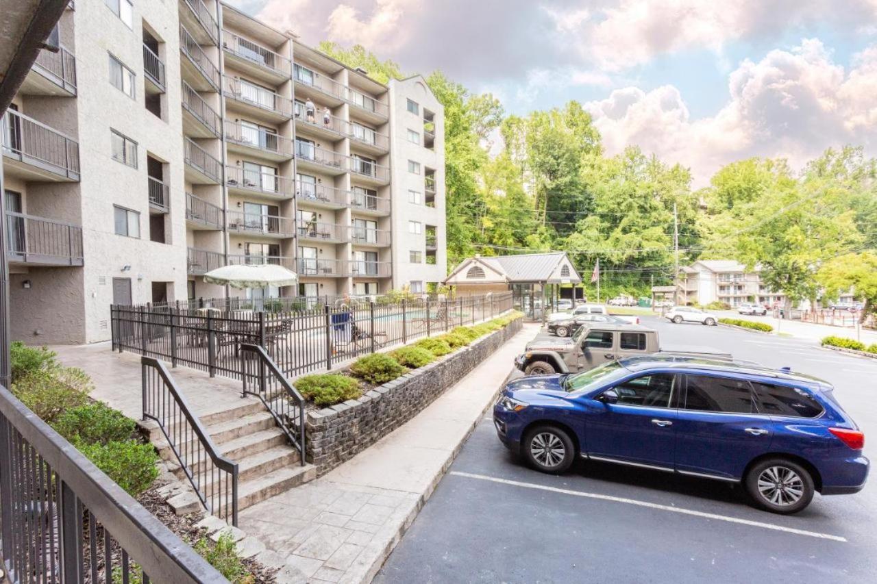 Family Bear Condos, Unit 103 ,Downtown Gatlinburg view 5