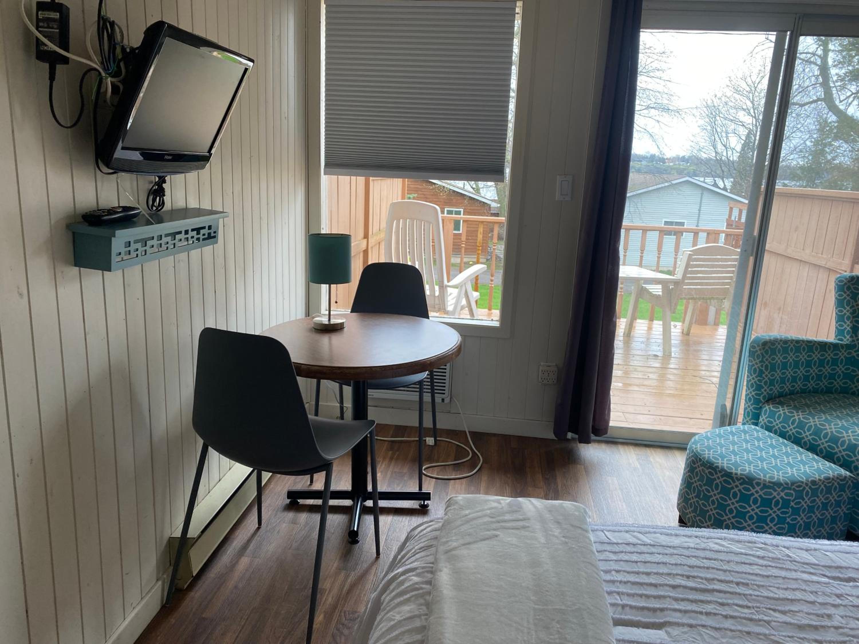 Merland Park Cottages and Motel