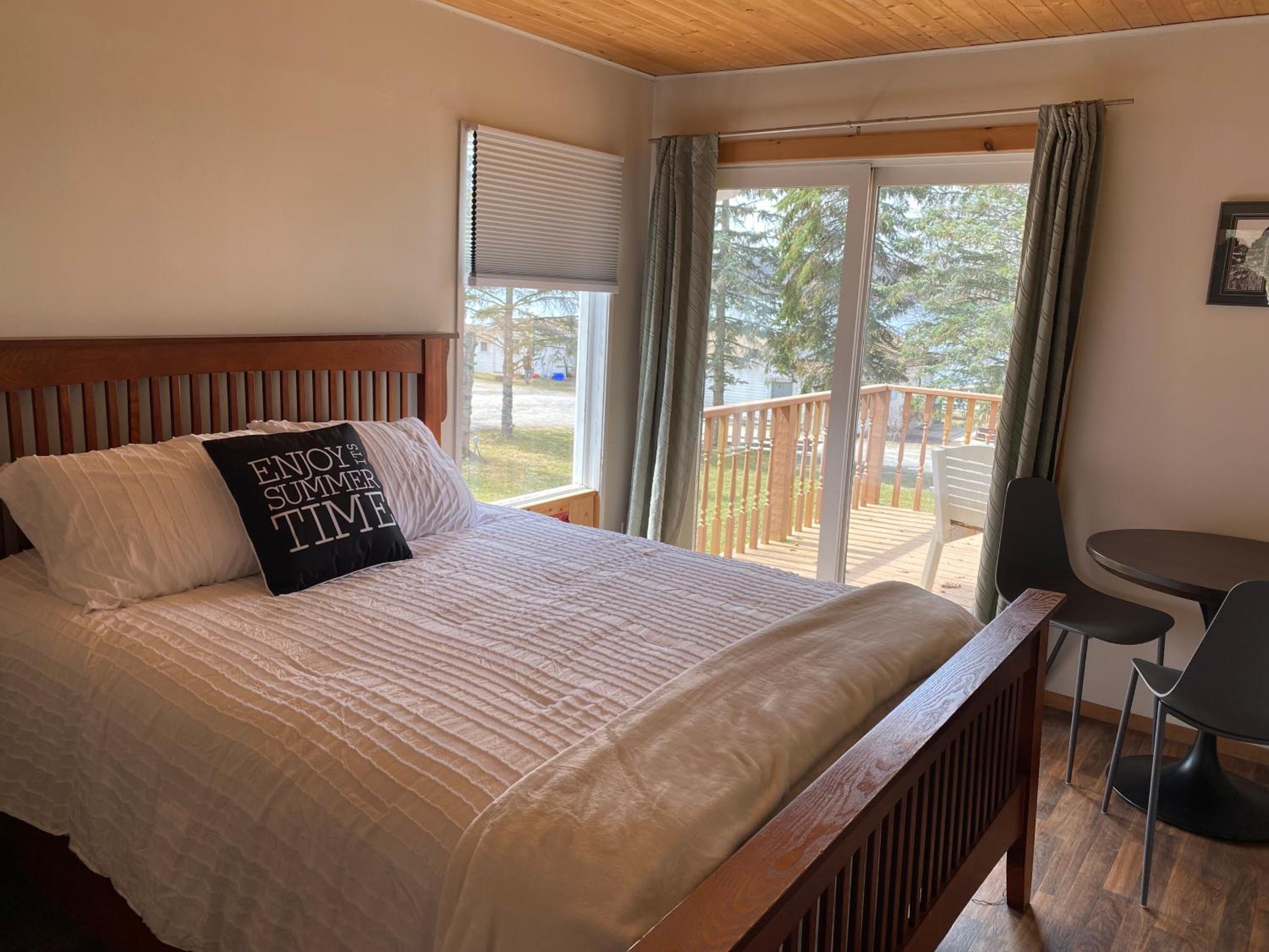 Merland Park Cottages and Motel