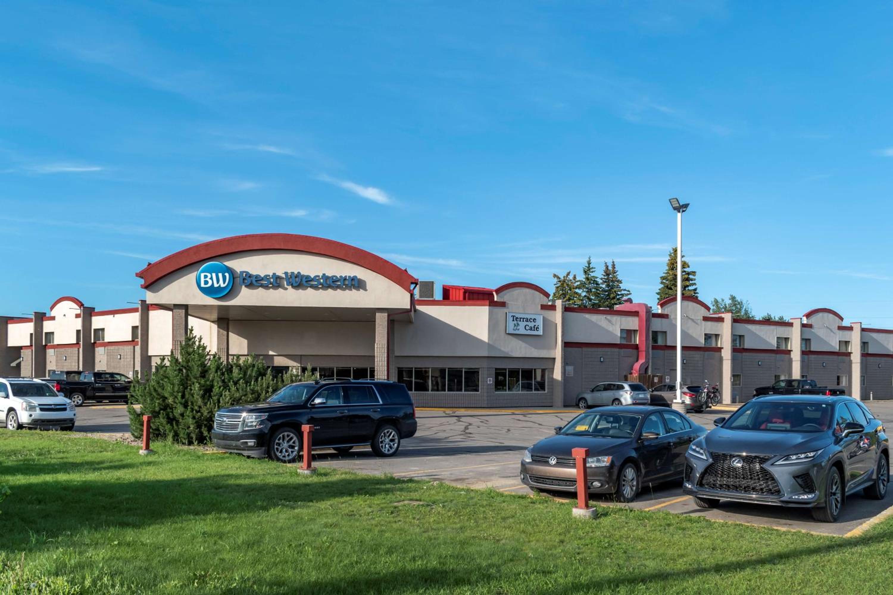 Prince Albert Vacations - Best Western Marquis Inn  Suites - Property Image 4