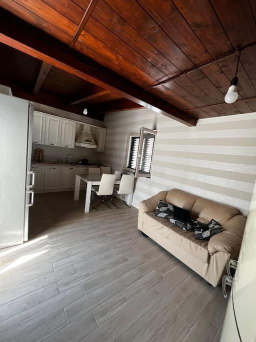 Smart's Home Luxury Airport