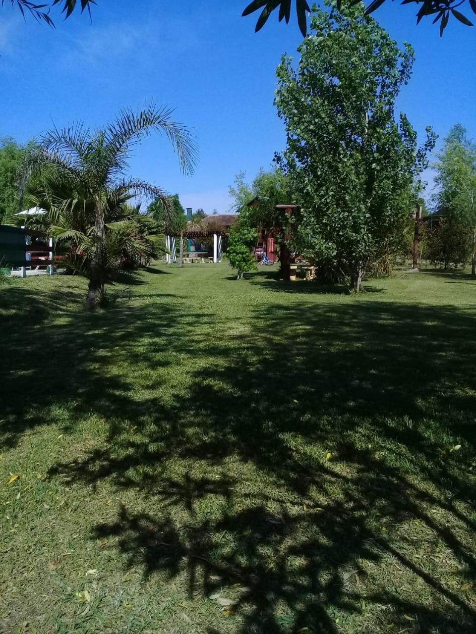 Verde y Sol en la Colonia Bungalows y Cabañas