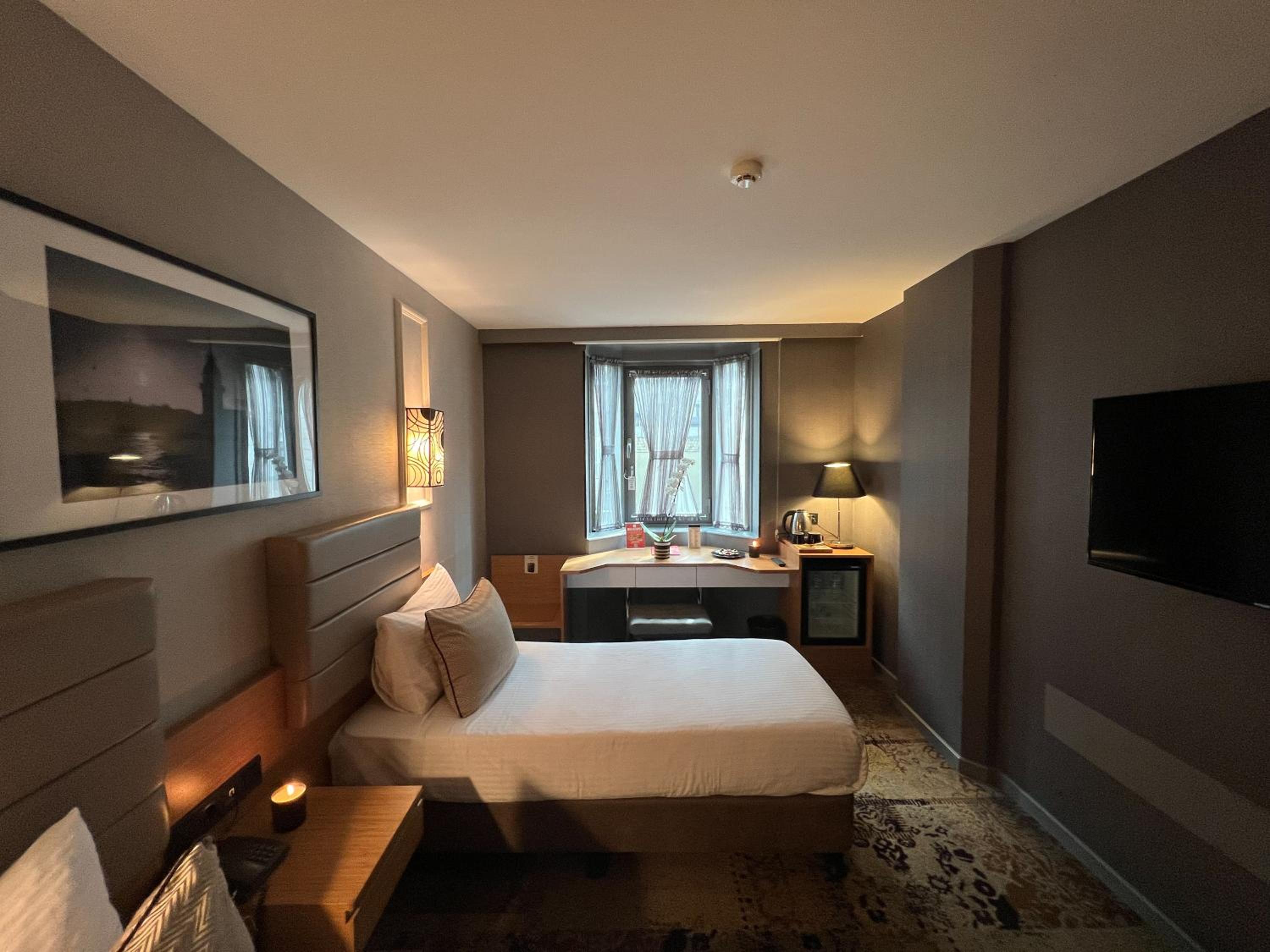 All Seasons Hotel - Image 72