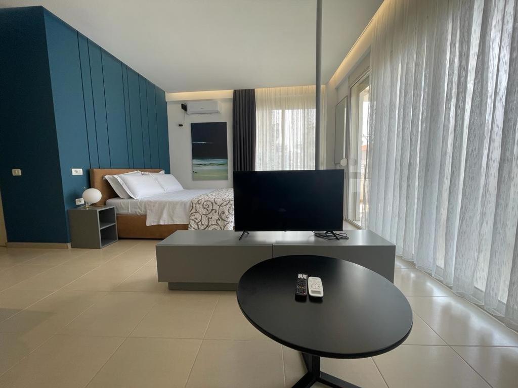 Domi Luxury beach view apartments in Saranda
