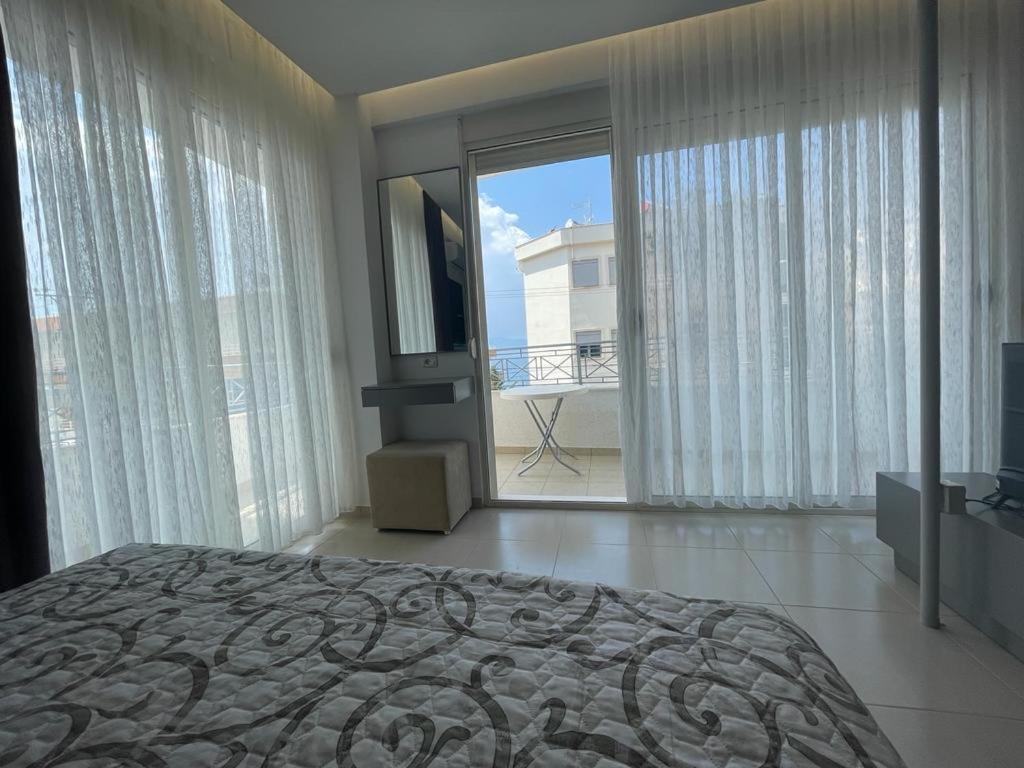 Domi Luxury beach view apartments in Saranda