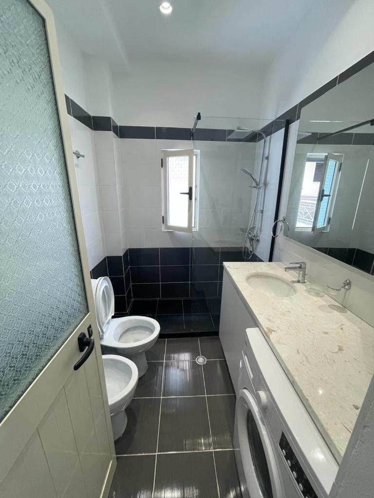 Domi Luxury beach view apartments in Saranda photo 2