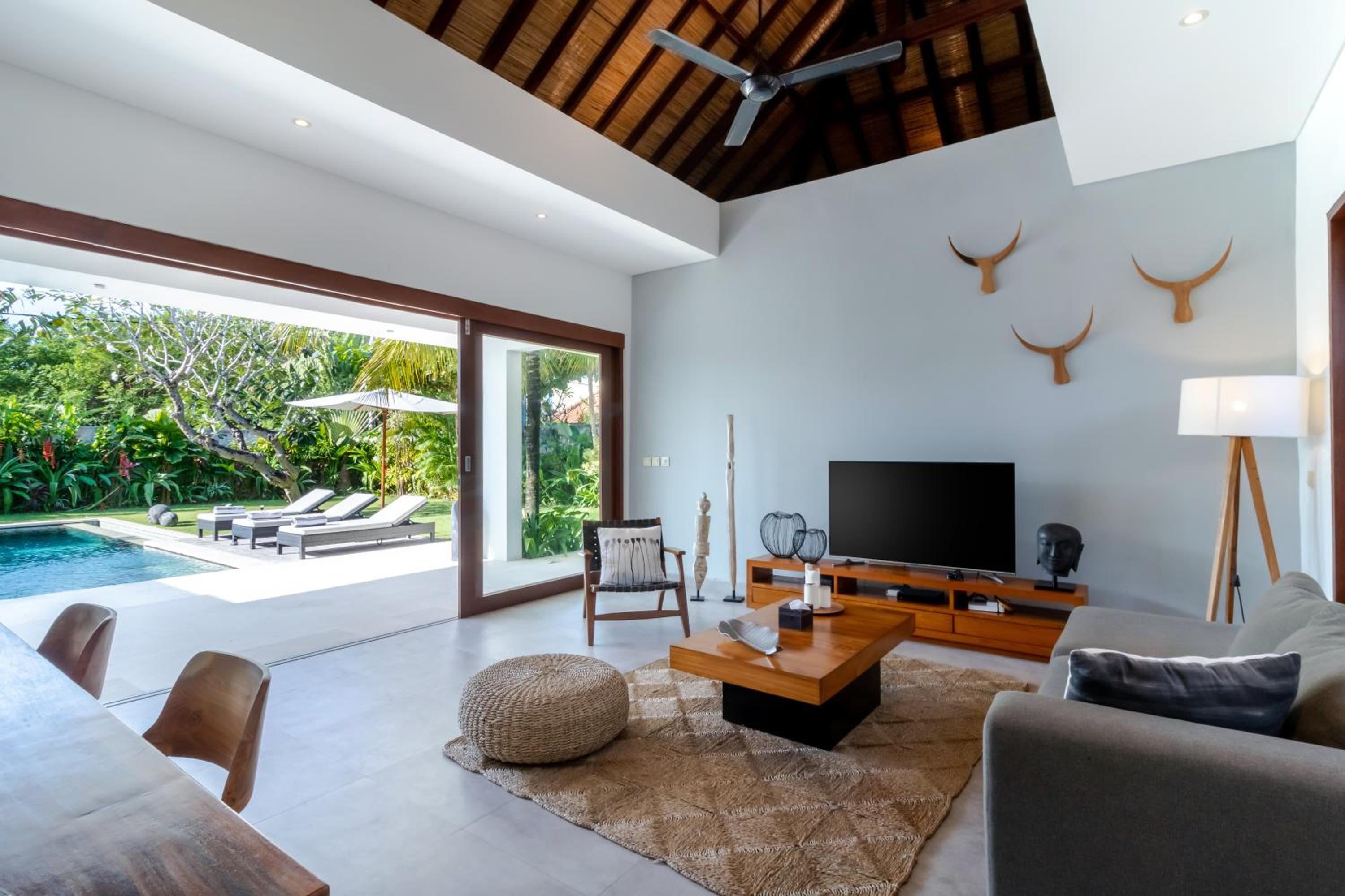 Villa Leaf by BaliSuperHost view 3