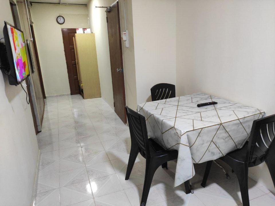 CiTY Homestay Budget 2bedrooms Midtown Kuala Terengganu photo 3