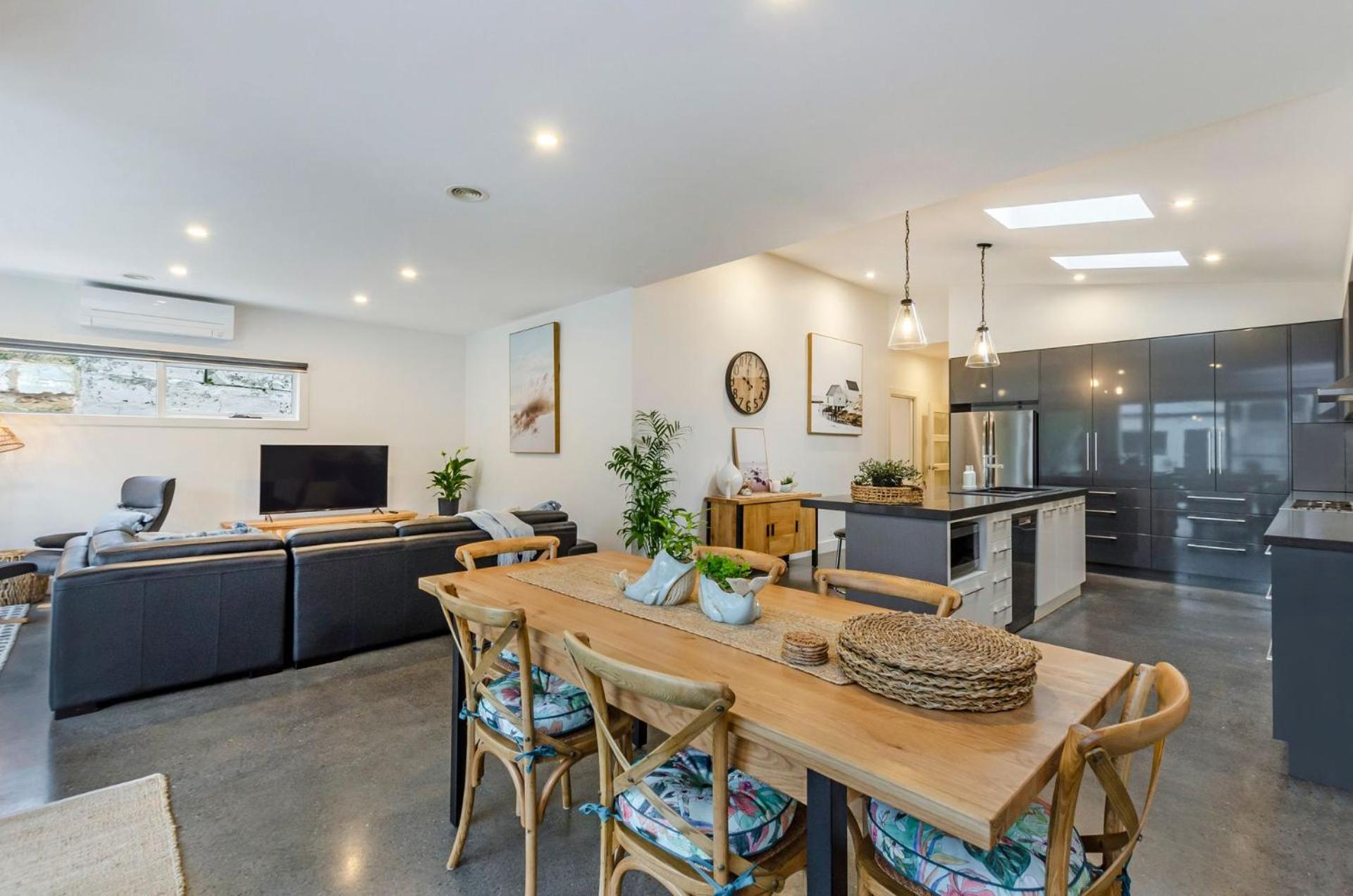 Warrnambool Vacations - Dianas Place - Property Image 4