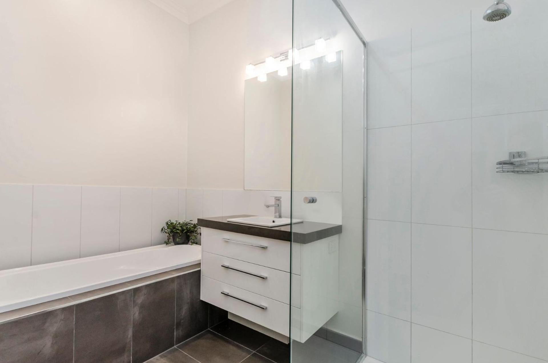 Warrnambool Vacations - Dianas Place - Property Image 8