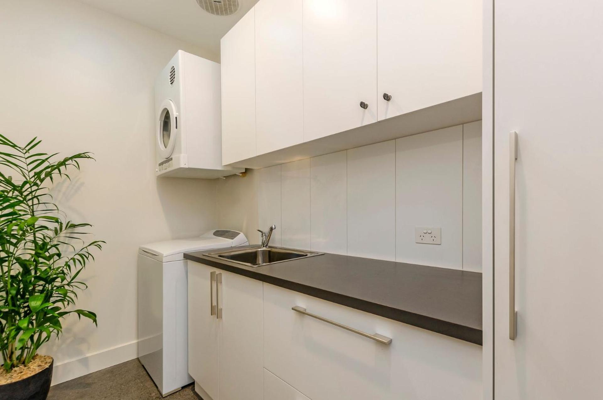 Warrnambool Vacations - Dianas Place - Property Image 7