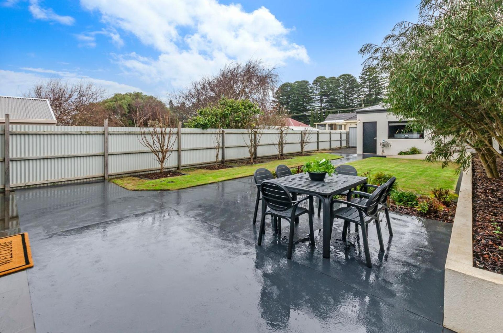 Warrnambool Vacations - Dianas Place - Property Image 4