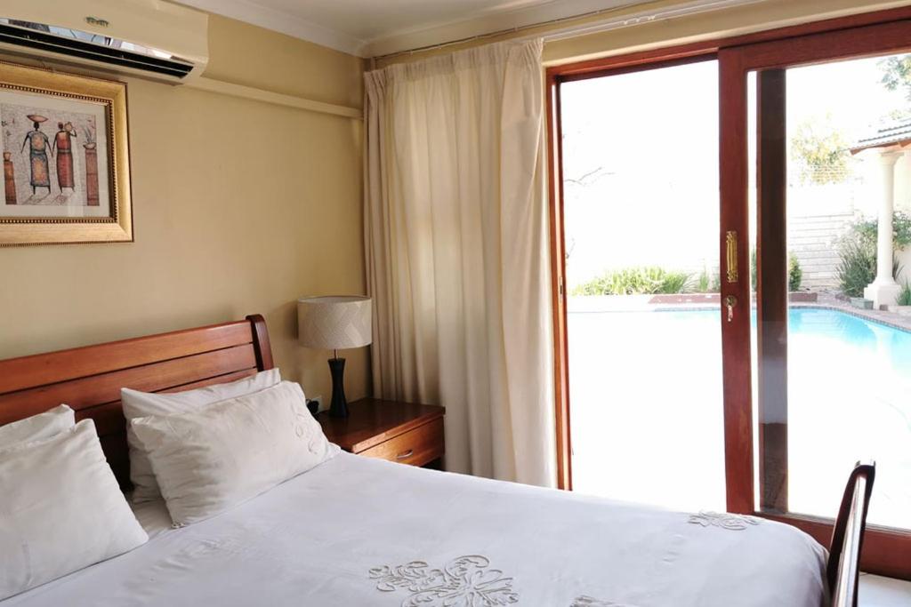 Somona Guest House
