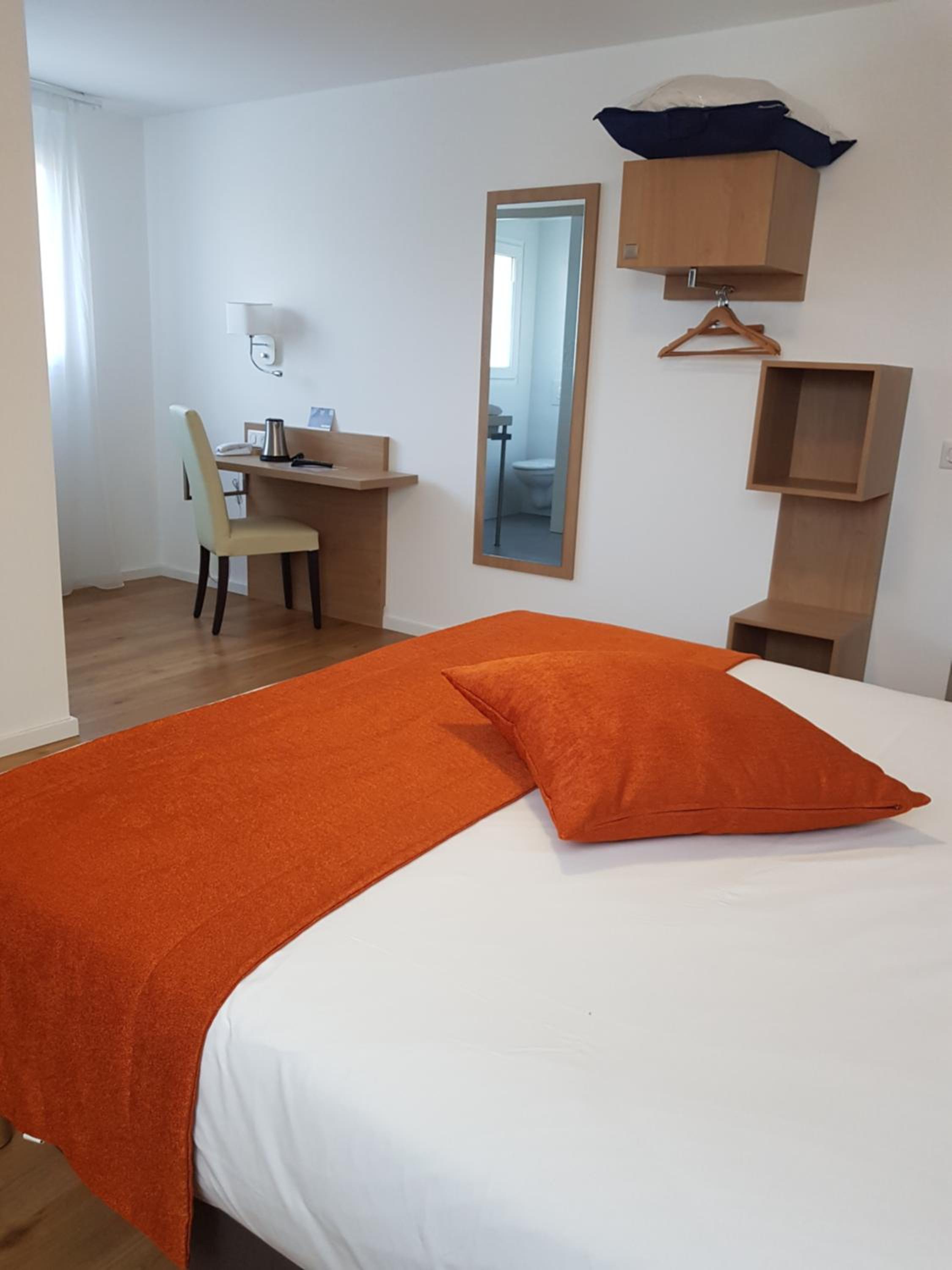 Quimper Vacations - Kyriad Quimper Sud - Property Image 2