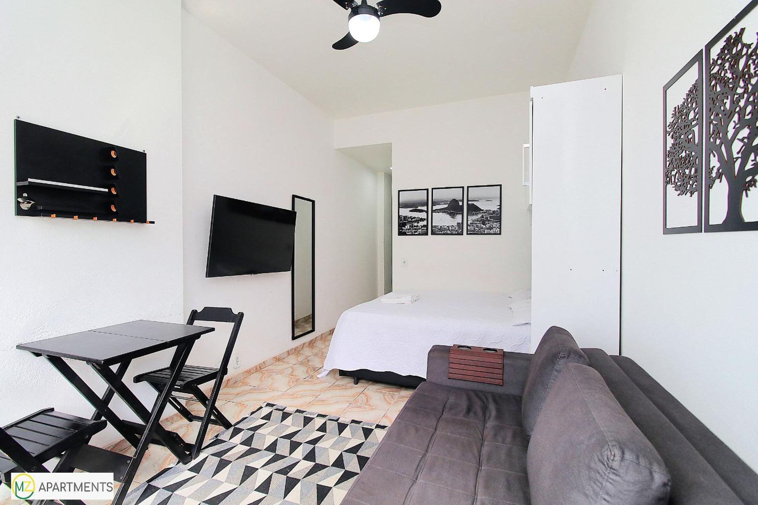 Studio with nice sea view in Copacabana view 3