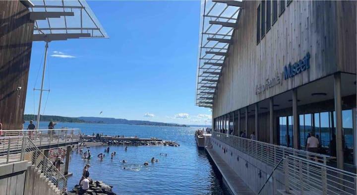 Bright & exclusive 1BR in Prime Location, located on water in Oslo center with see view to Oslo fjord view 3