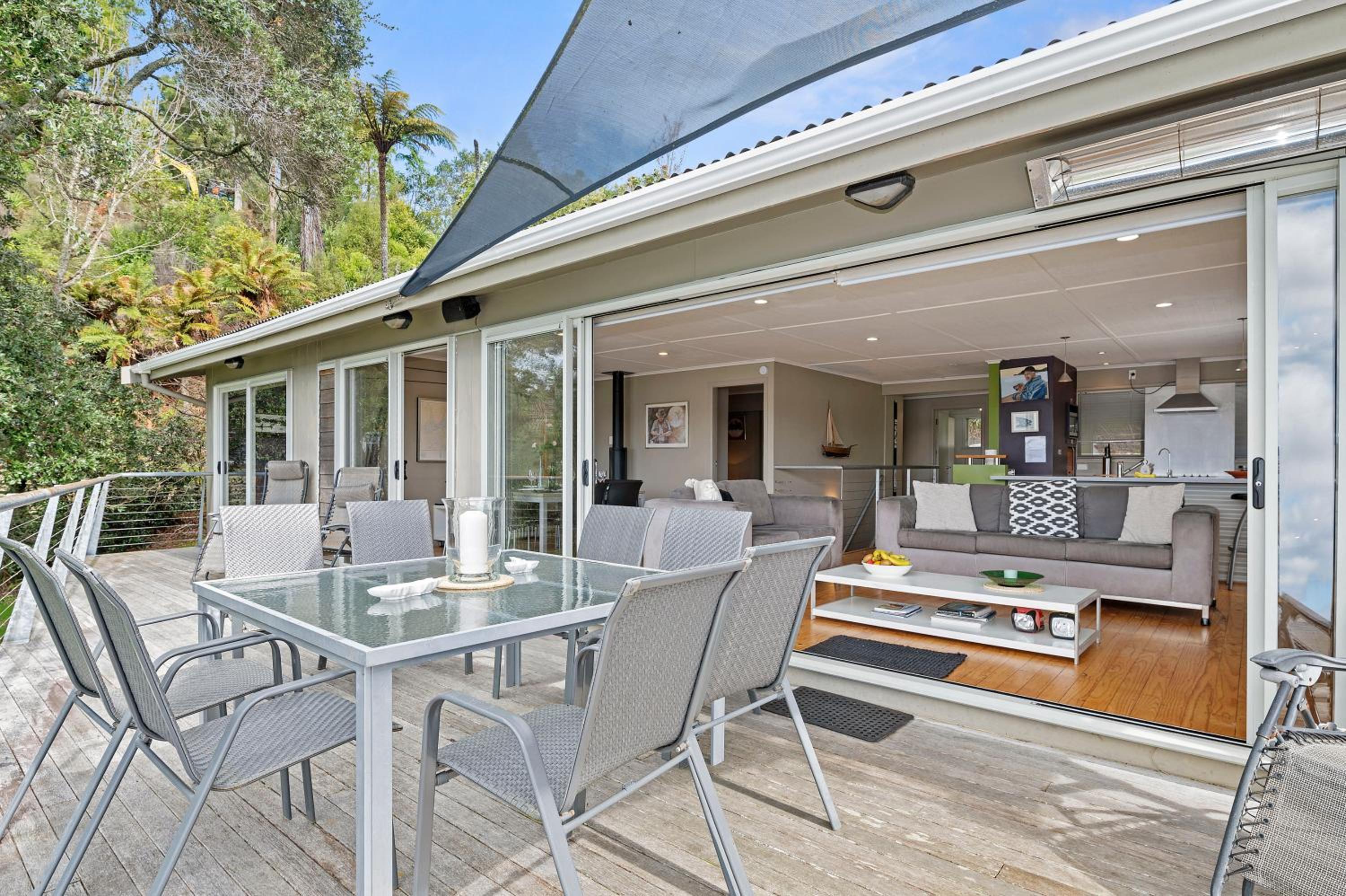Onepoto Bay Lakehouse - Lake Rotoiti Holiday Home view 4