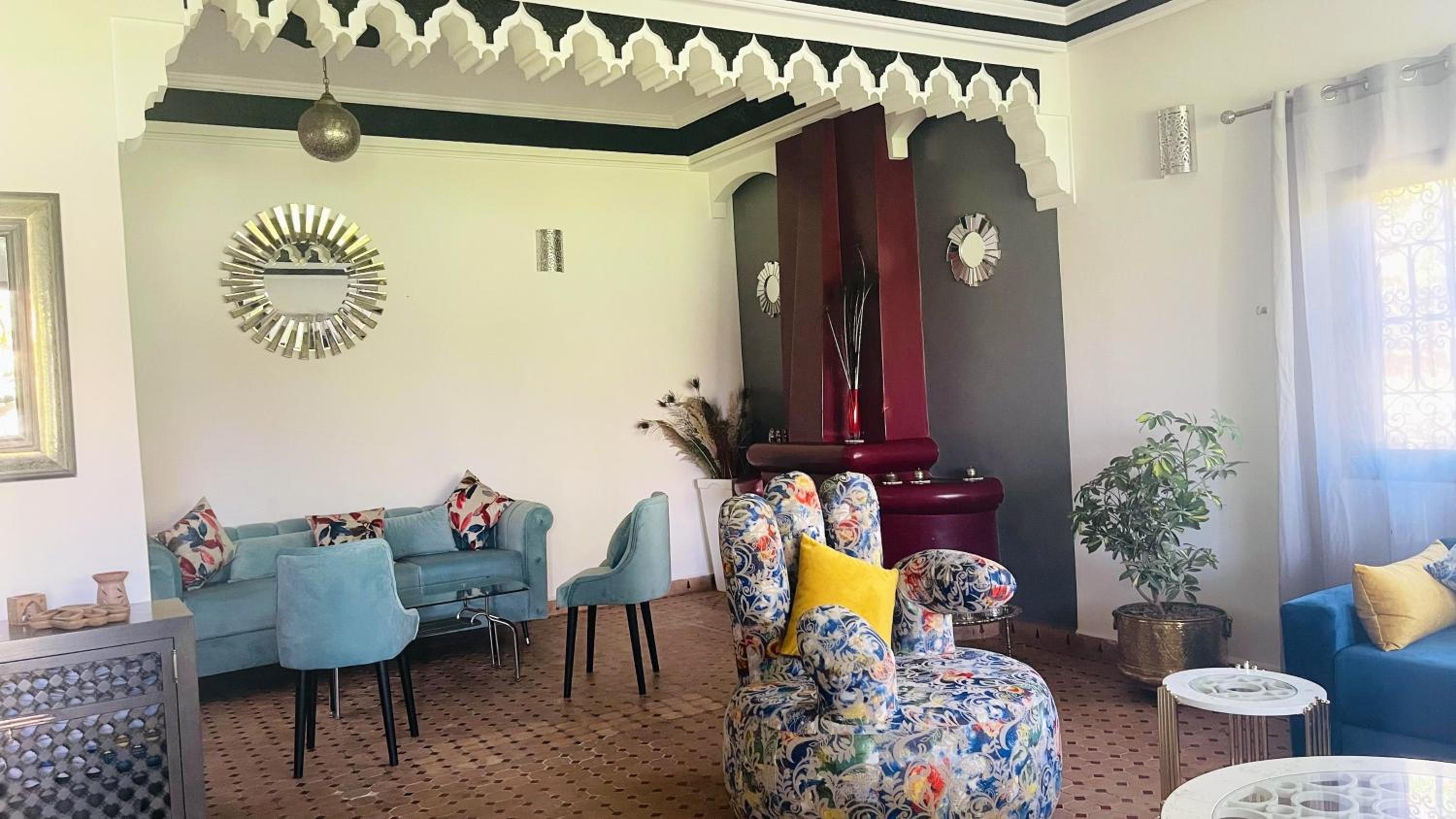 Elegant Villa in Marrakech with Private Pool view 2