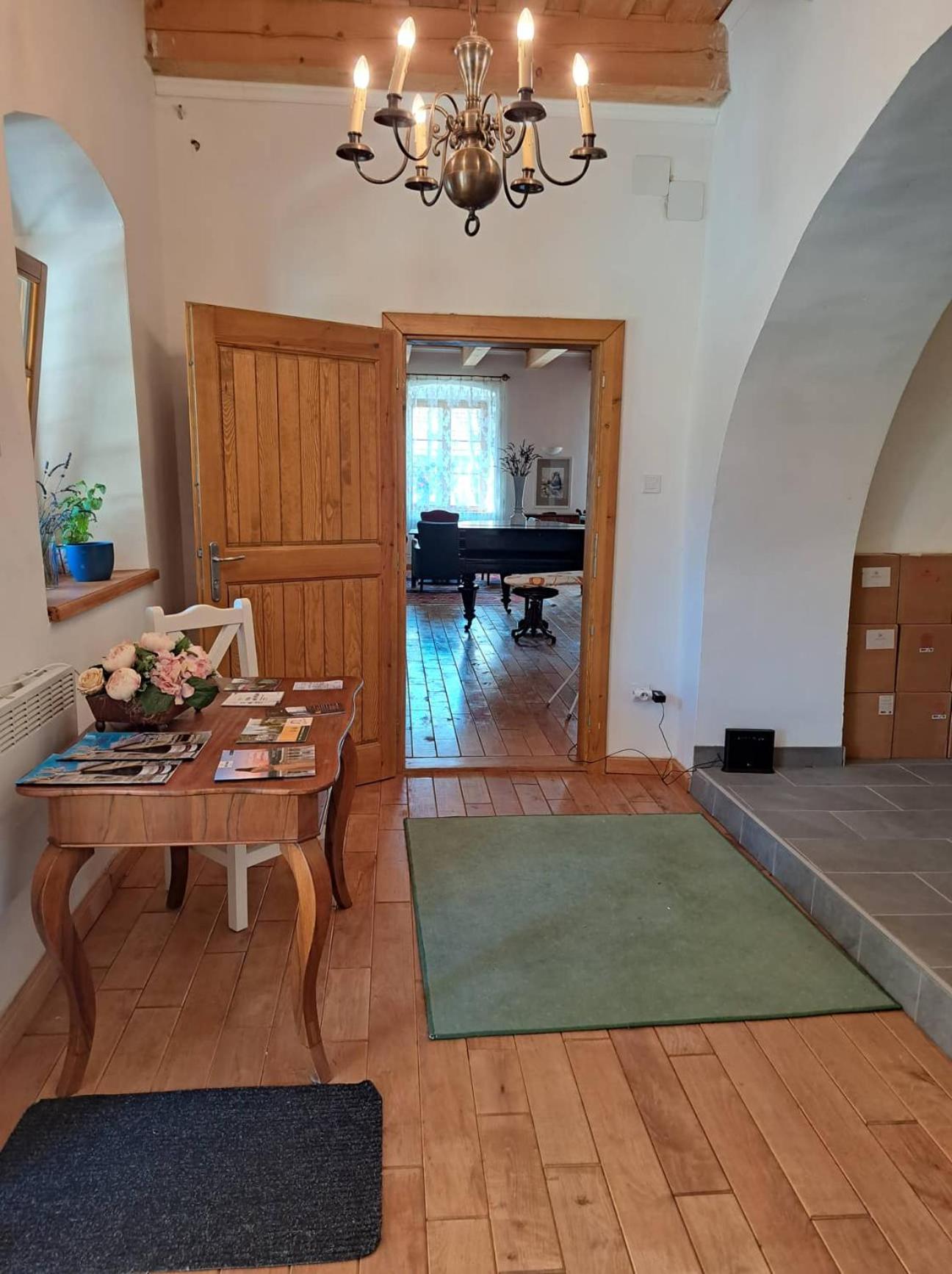 Photo 29