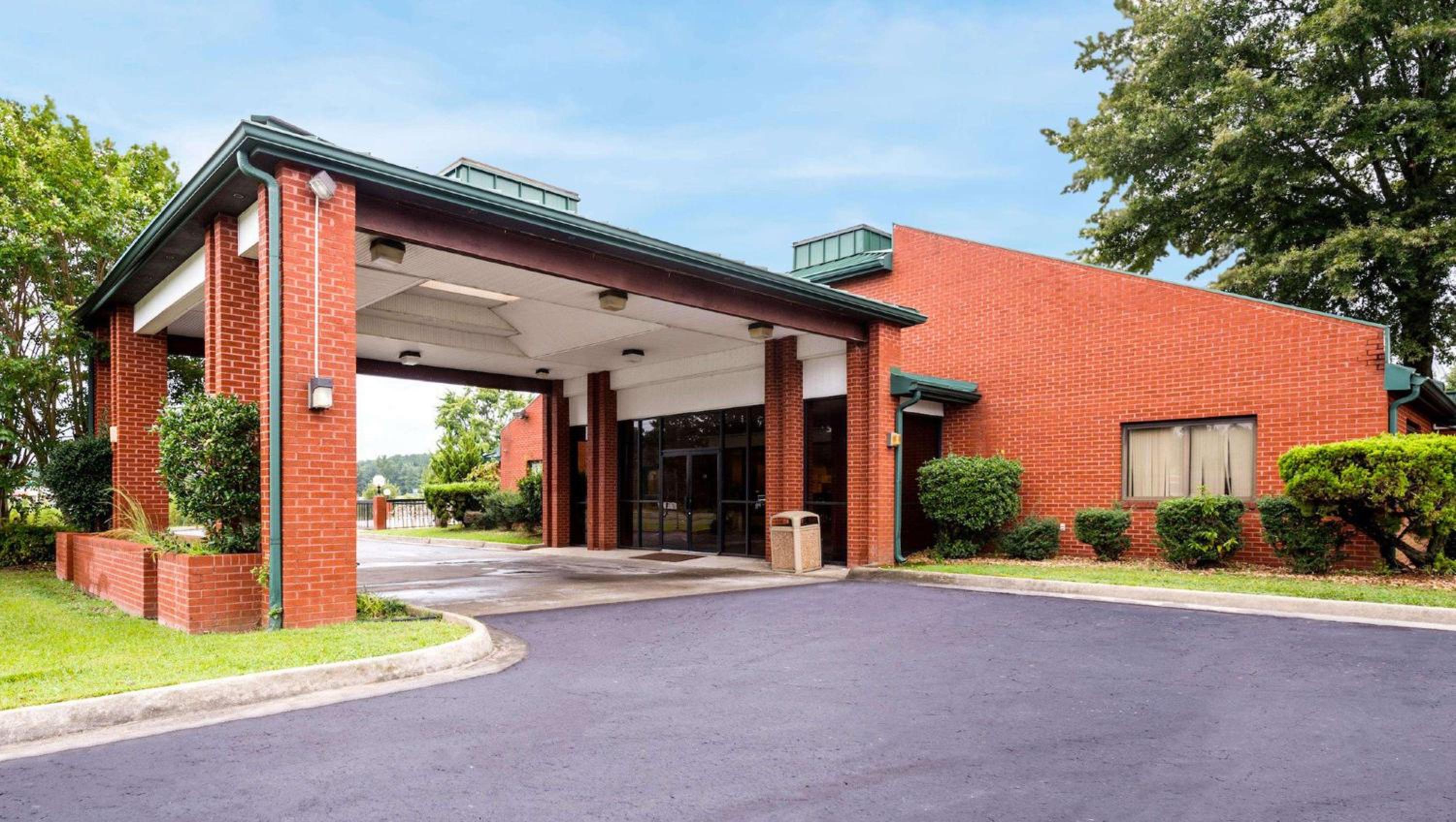 Emporia Vacations - Studios and Suites 4 Less Emporia - Property Image 2