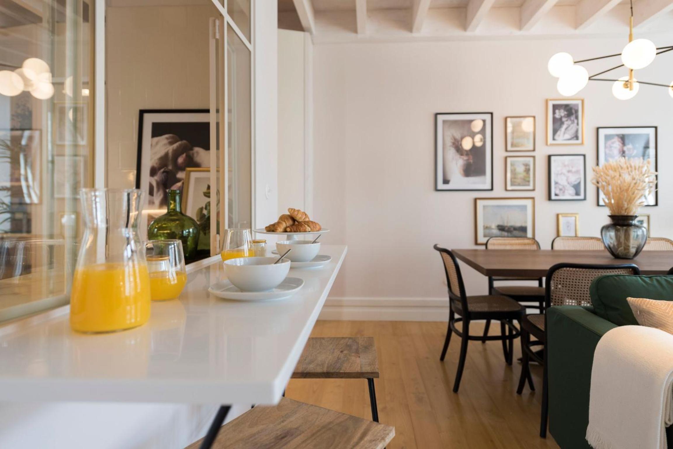 Mouzinho Luxury 3BR Flat l 5 min Walk to Ribeira by Lovelystay