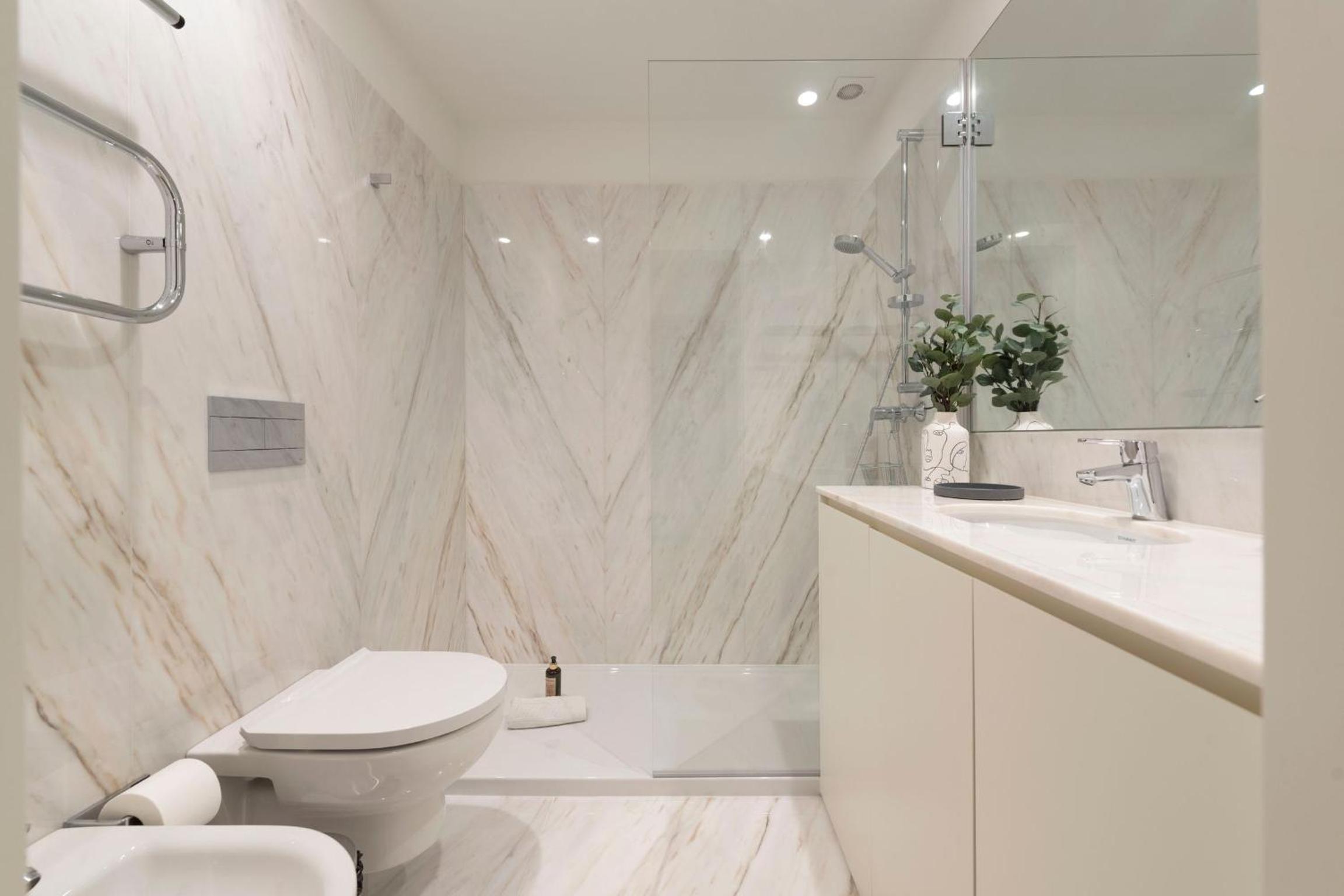 Mouzinho Luxury 3BR Flat l 5 min Walk to Ribeira by Lovelystay