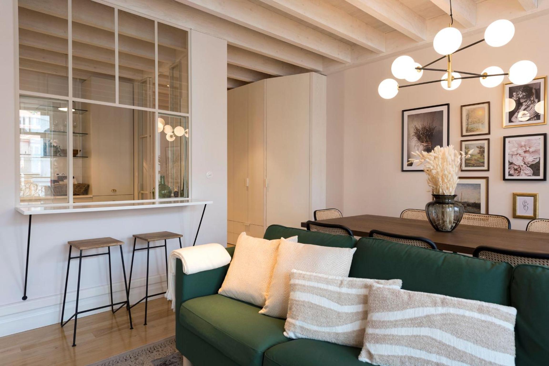 Mouzinho Luxury 3BR Flat l 5 min Walk to Ribeira by Lovelystay