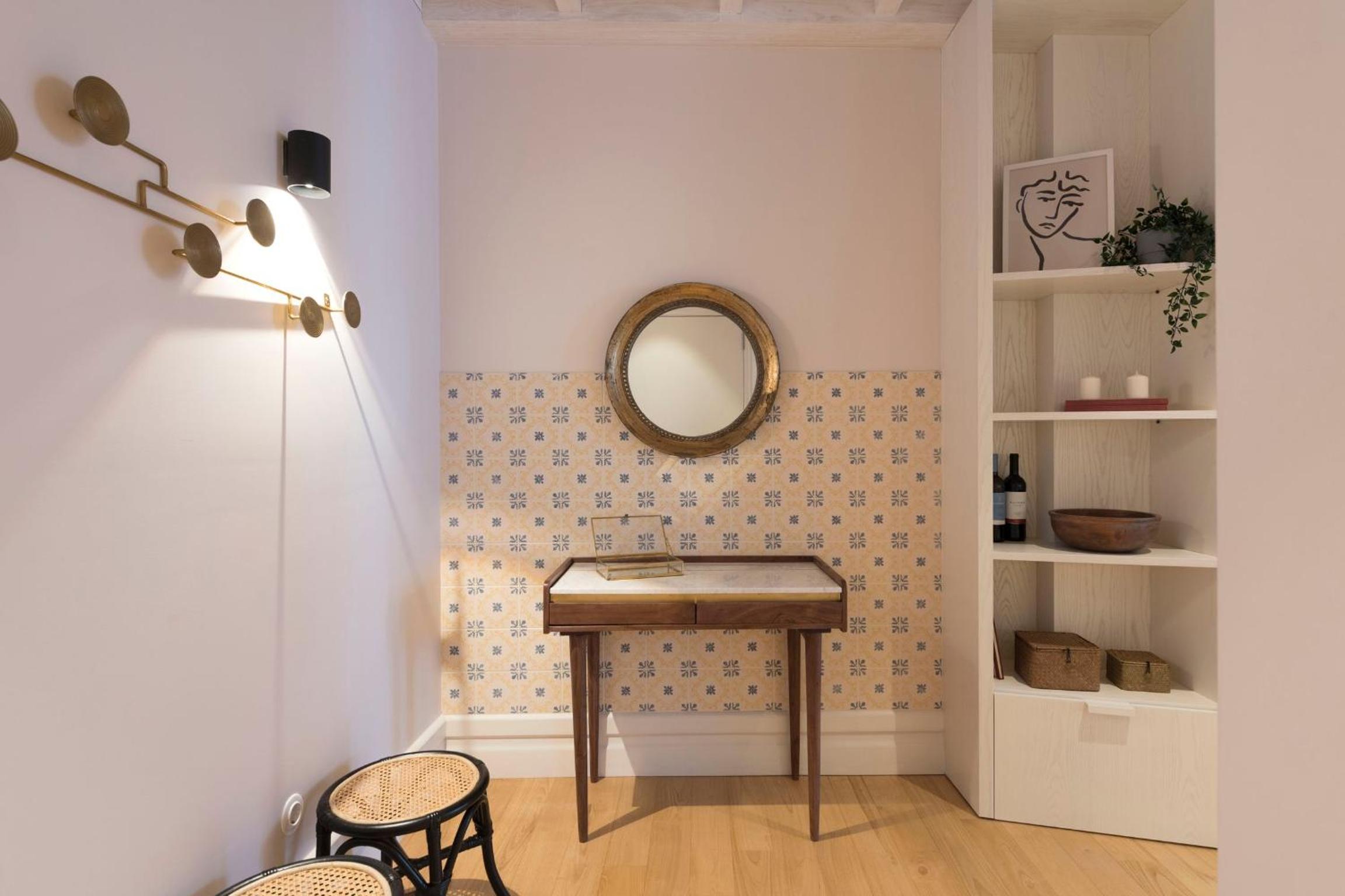 Mouzinho Luxury 3BR Flat l 5 min Walk to Ribeira by Lovelystay