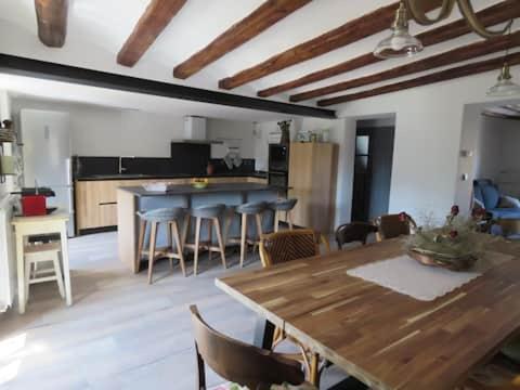 CASA EGIPCIA Preciosa casa centenaria en el Camino de Santiago