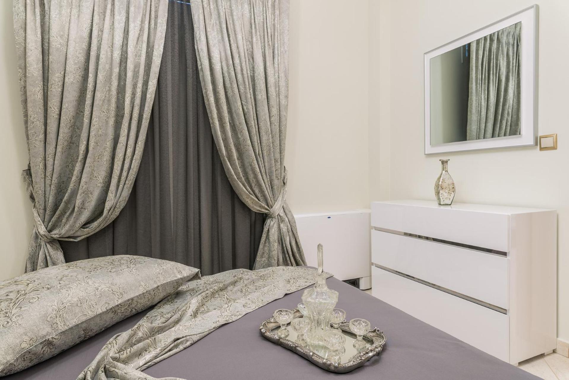 Danae Luxury Apartment - Property Image 13