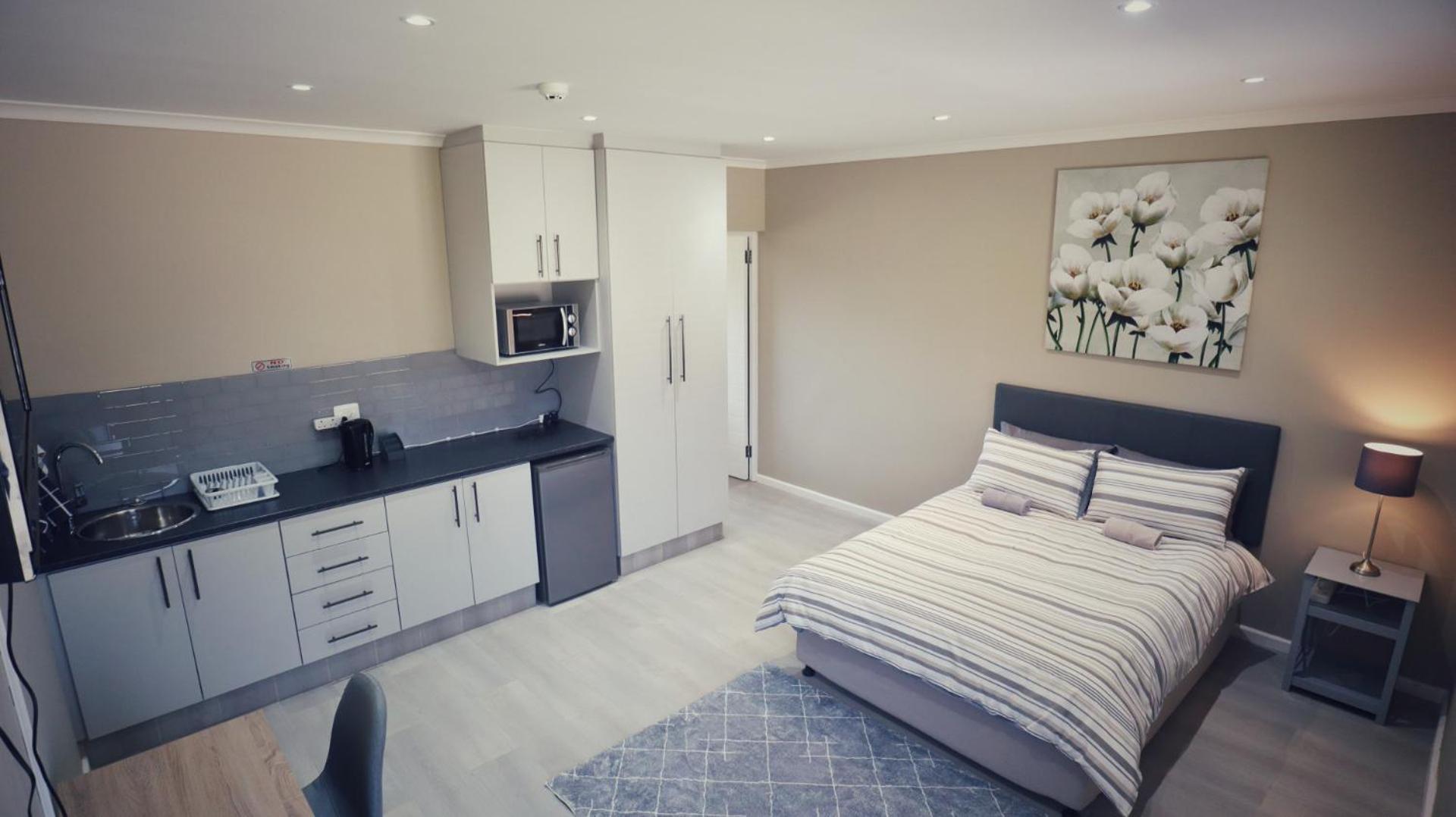 Guest Suite, Lorraine Port Elizabeth - Image 3