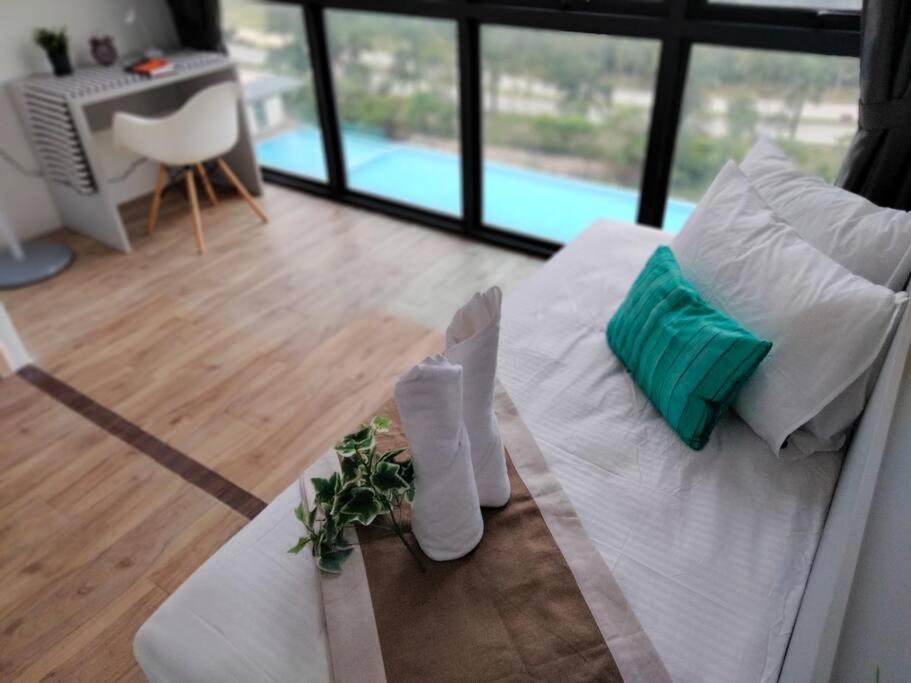 Skypark Residence Cyberjaya I Pool View with Balcony photo 1