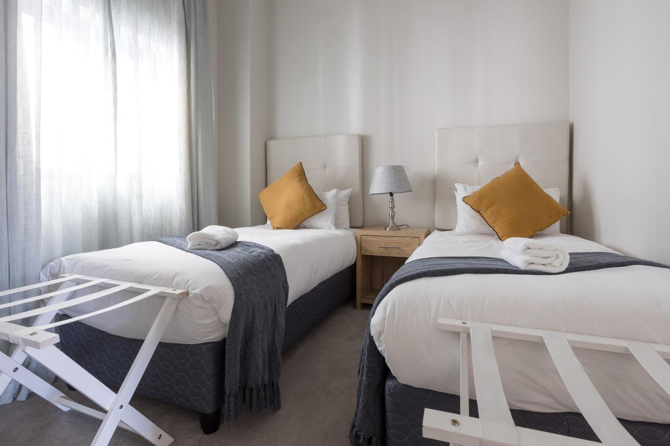 Axis Luxury Apartments by Century City Hotels view 3