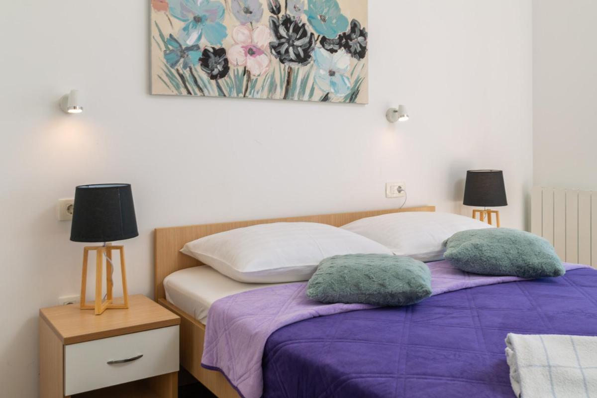 Seaview Apartments Grizelj view 5