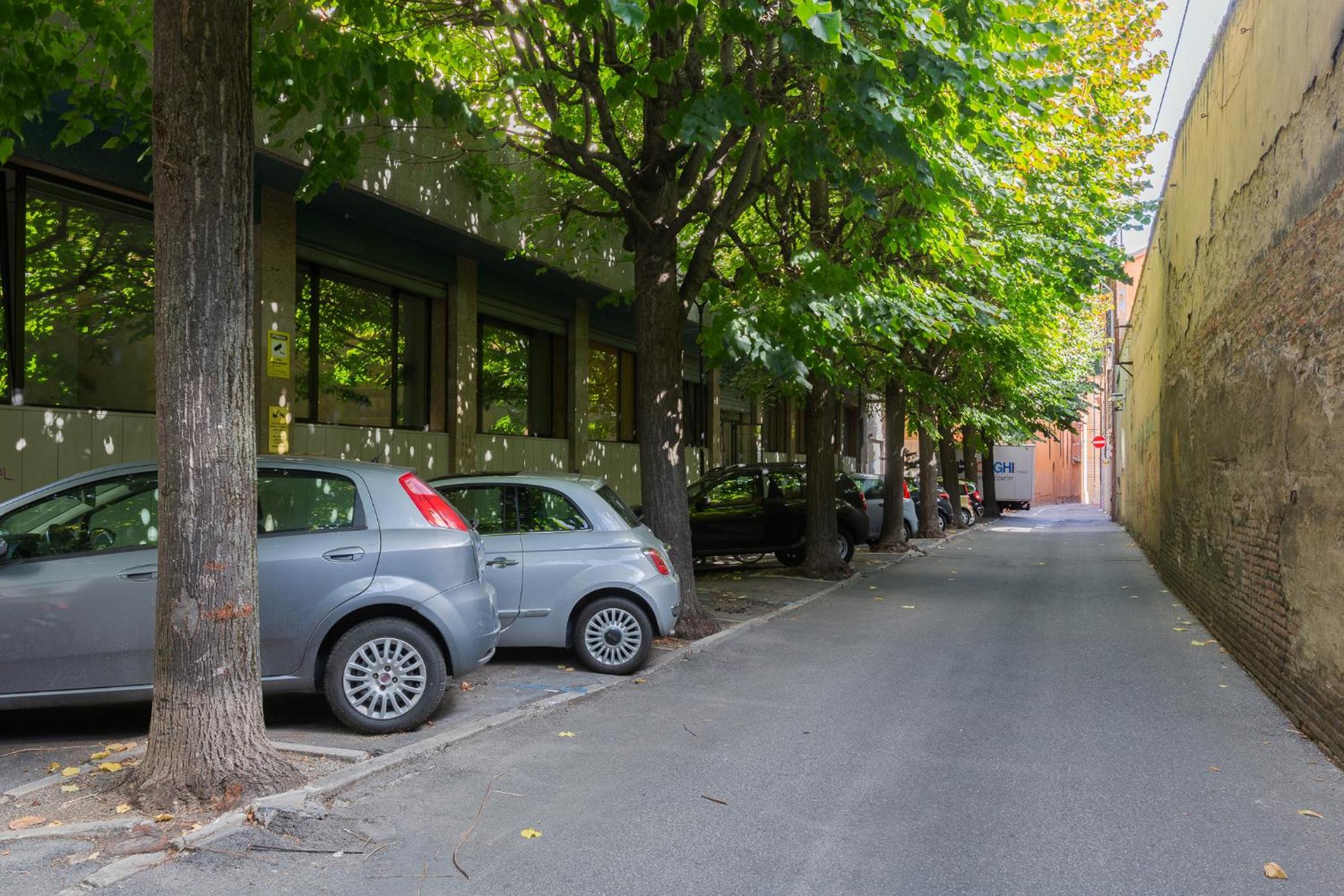 GuestHost - Apt with Terrace 10 min walk from Piazza Santo Stefano view 5