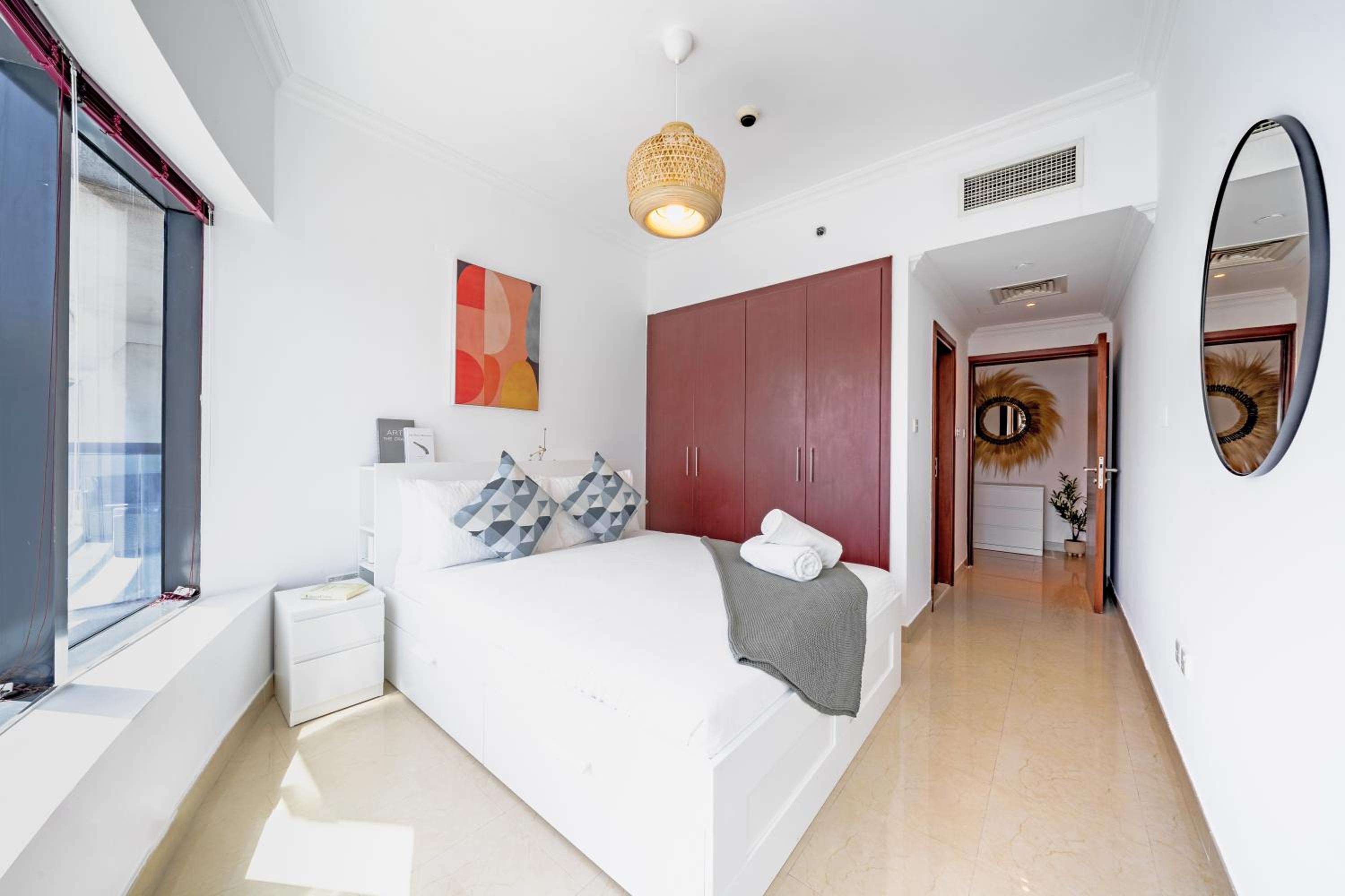 Spacious 3BR with 180˚ Dubai Marina Views
