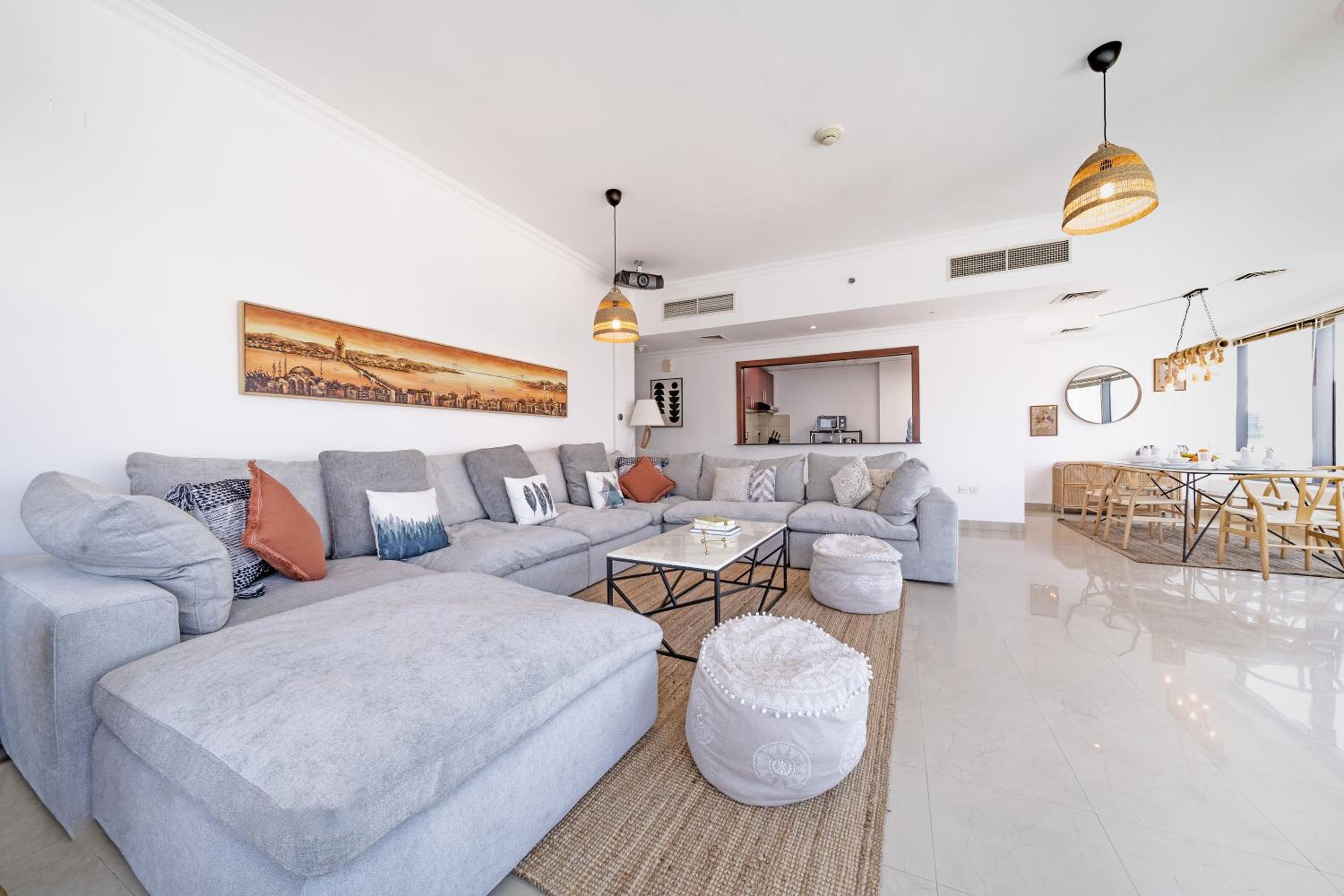 Spacious 3BR with 180˚ Dubai Marina Views