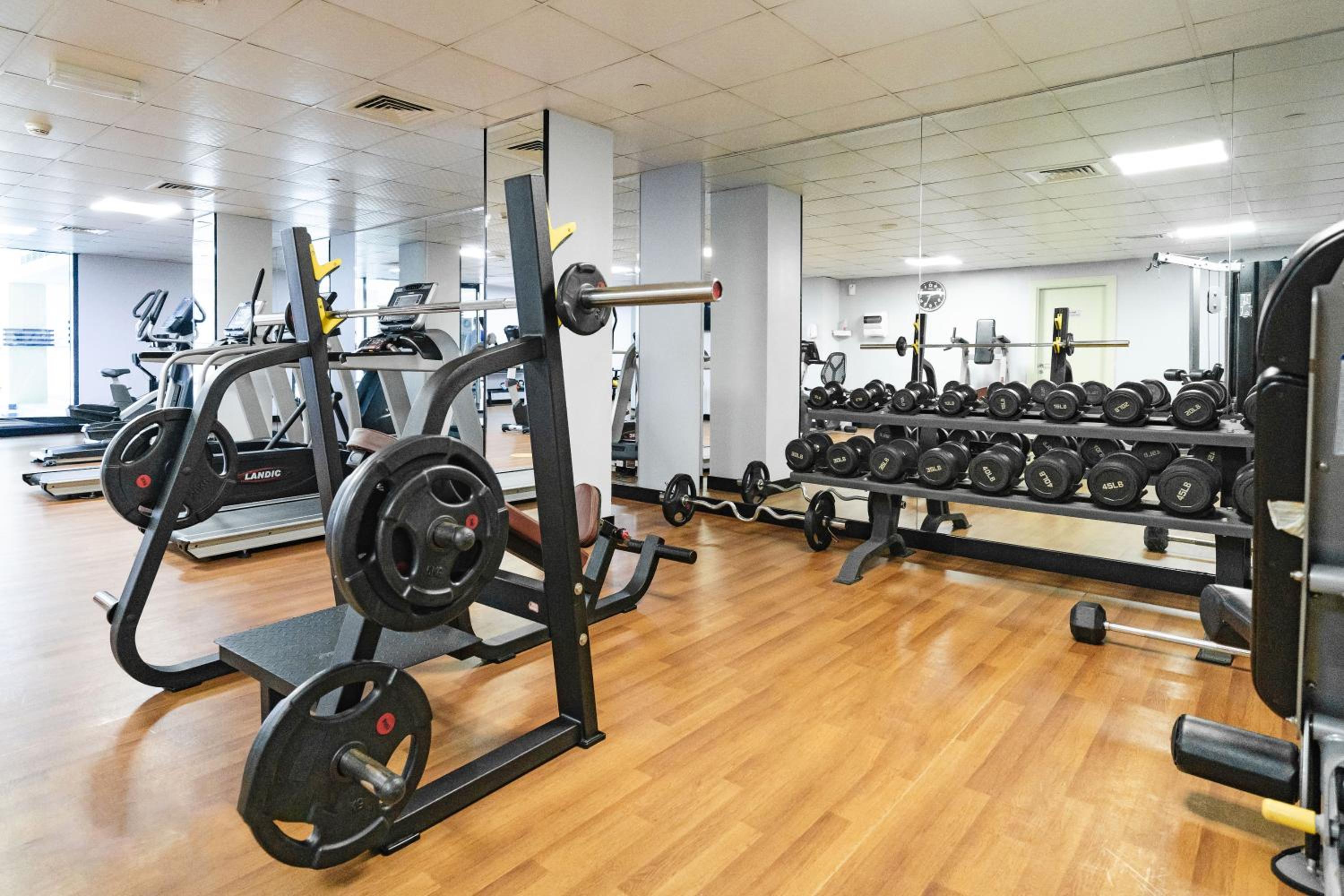 Spacious 3BR with 180˚ Dubai Marina Views