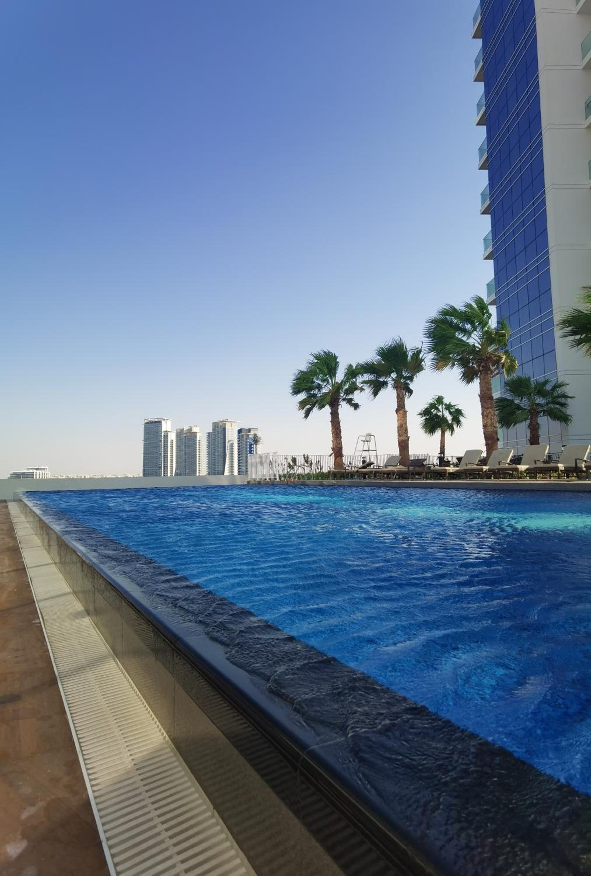 Heaven Escape surrounded by stunning golf view High floor -Netflix-GYM-pool -perfect vacations