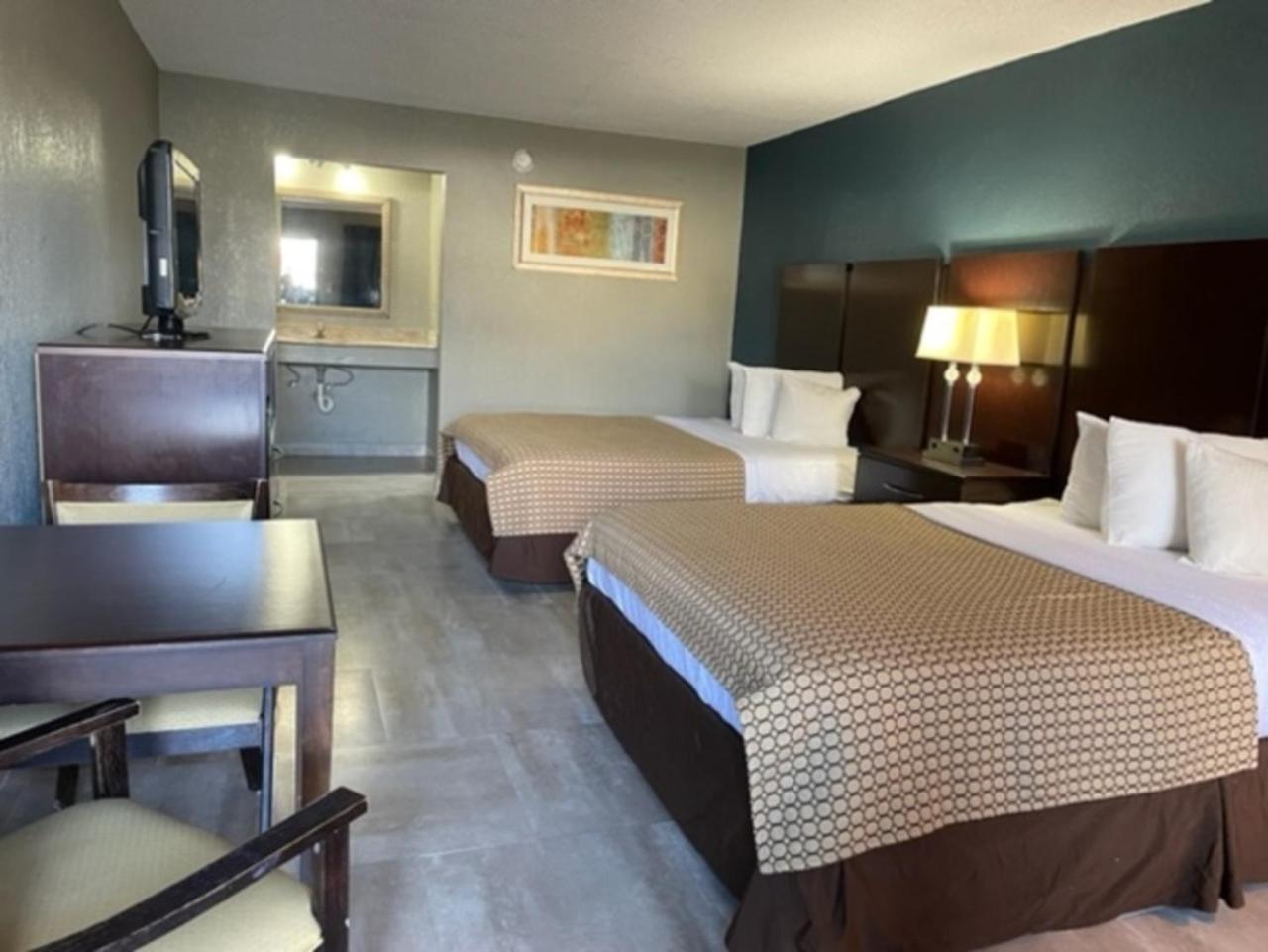 Lake City Vacations - Guest Inn Lake City - Property Image 15