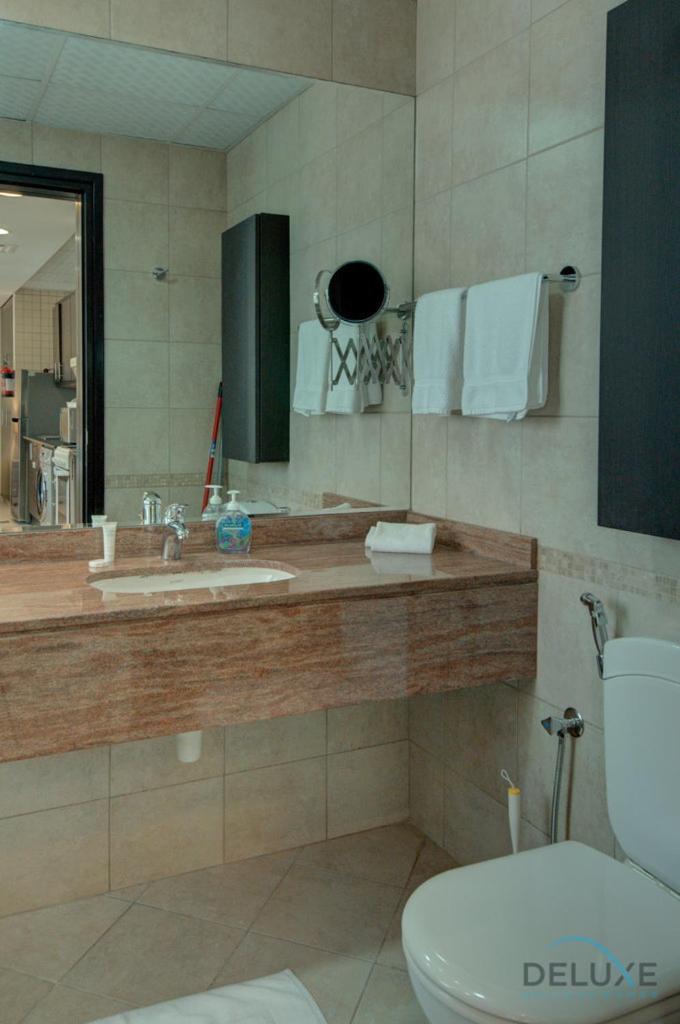 Modern Studio at Royal Oceanic JBR by Deluxe Holiday Homes