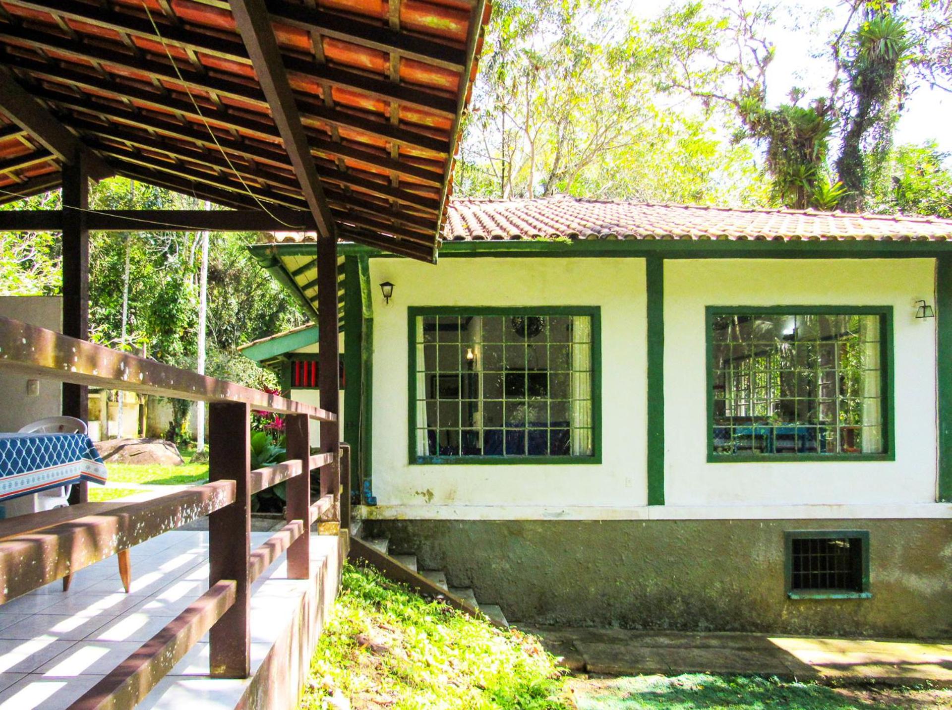 Casa com saida privativa para a Praia do Felix SP