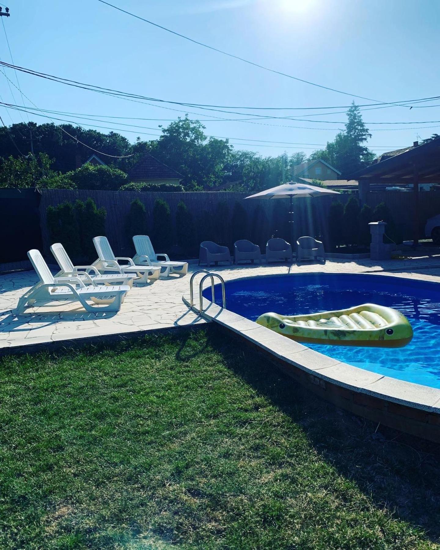 Mika’s Poolhouse view 2