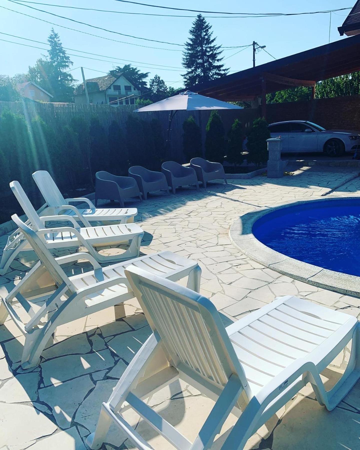 Mika’s Poolhouse view 4