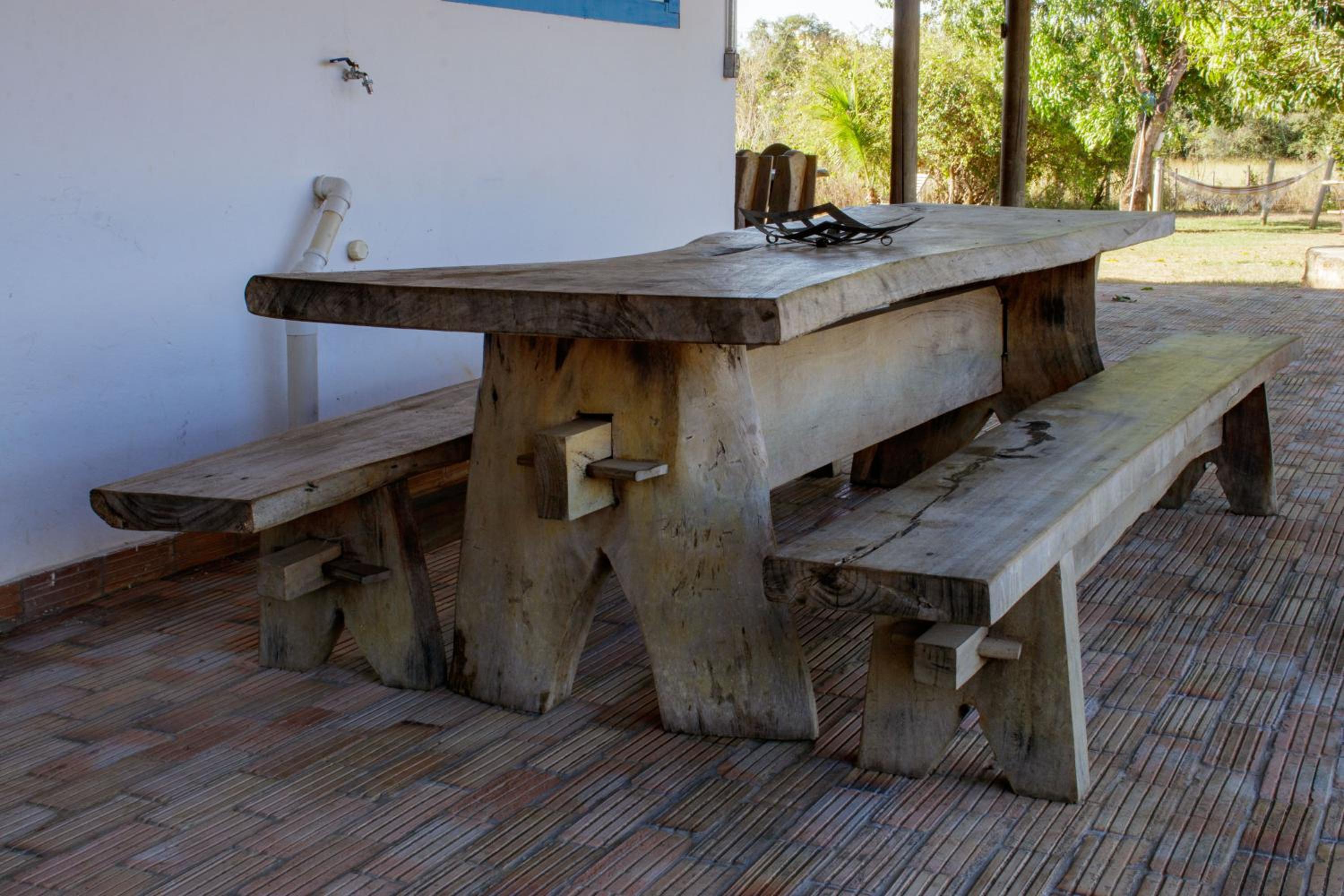 Fazendinha Rústica com Piscina Próxima a Curvelo