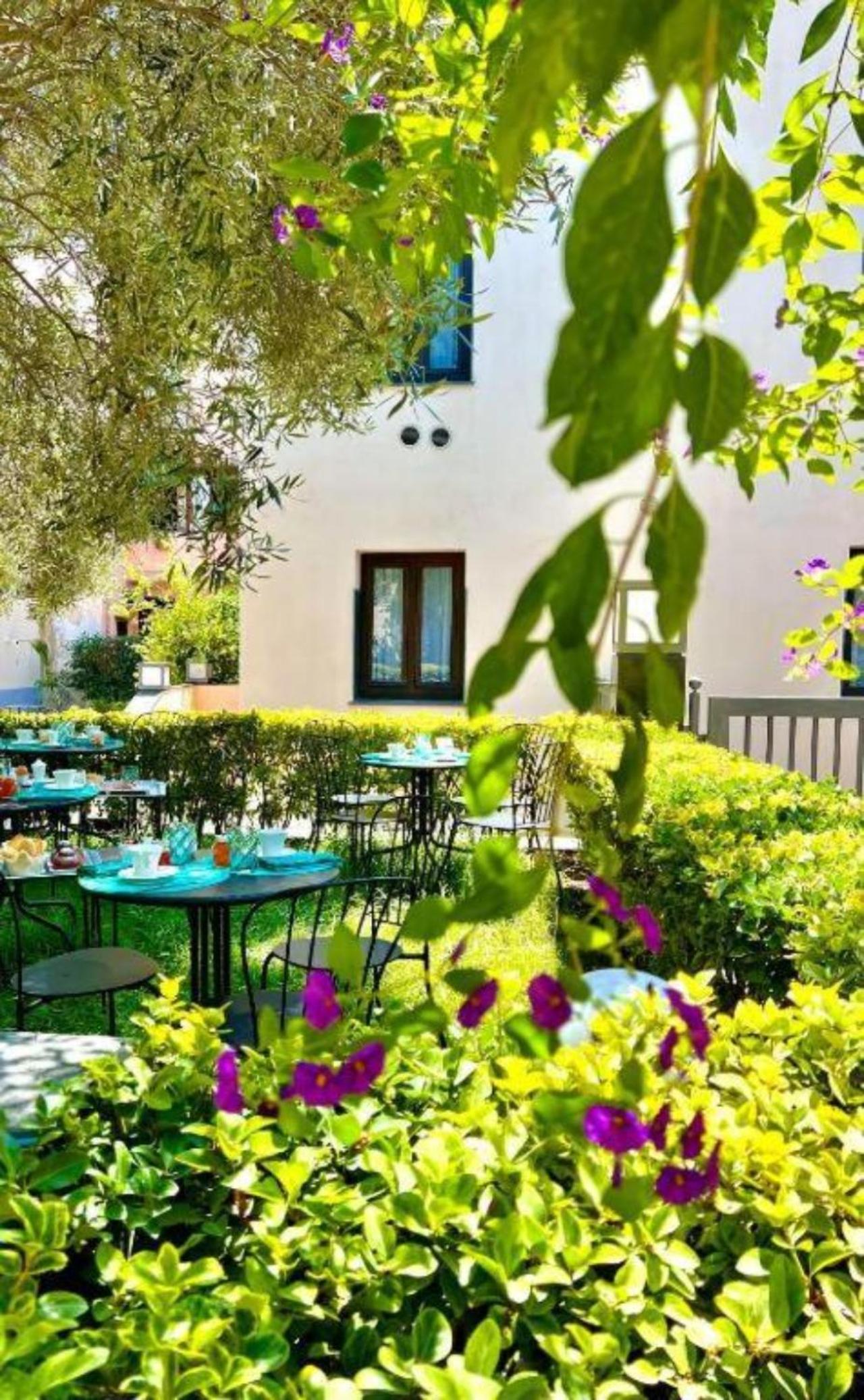 Luxury Apartment with balcony garden view view 4