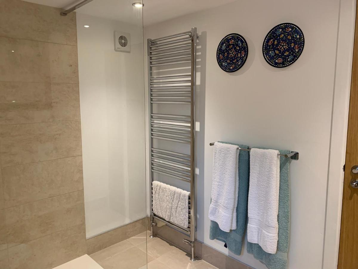 One bedroom self contained annex with own bathroom, sitting room and kitchenette view 2